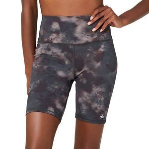 Alo Yoga High-Waist Solarized Tie-Dye Biker Shorts in Oxblood